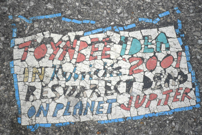 Toynbee Tiles